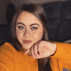 Meet your Posher, Marisa